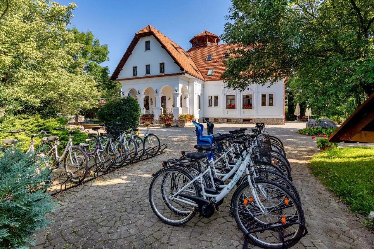 Conacul Secuiesc-Szekelyko Kuria Hotel Coltesti Екстериор снимка