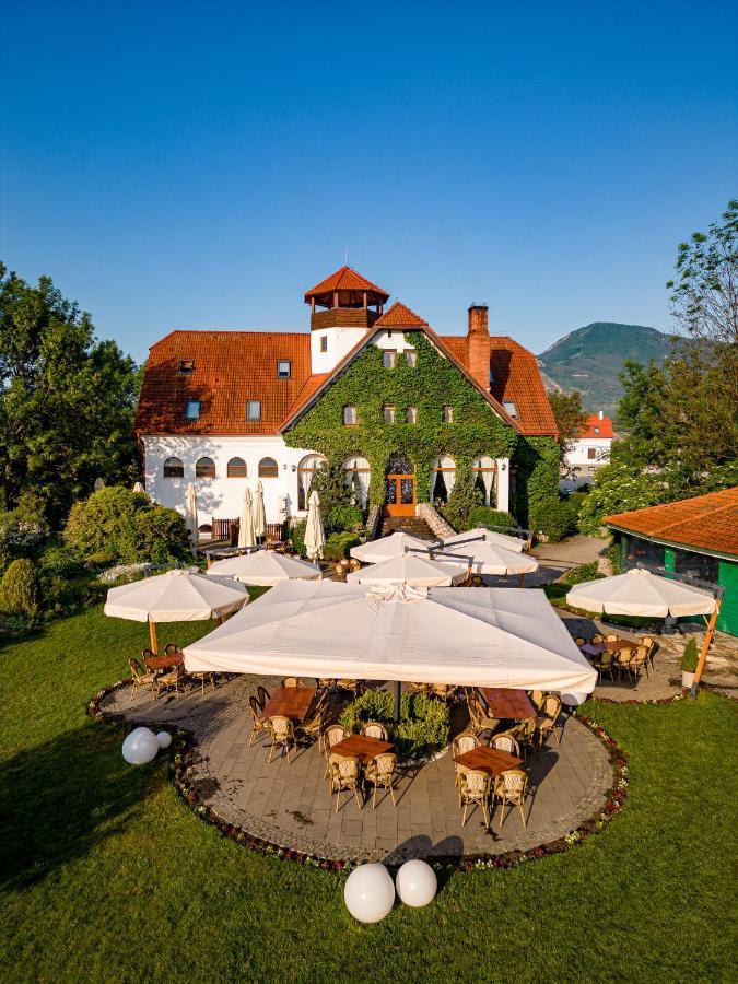 Conacul Secuiesc-Szekelyko Kuria Hotel Coltesti Екстериор снимка