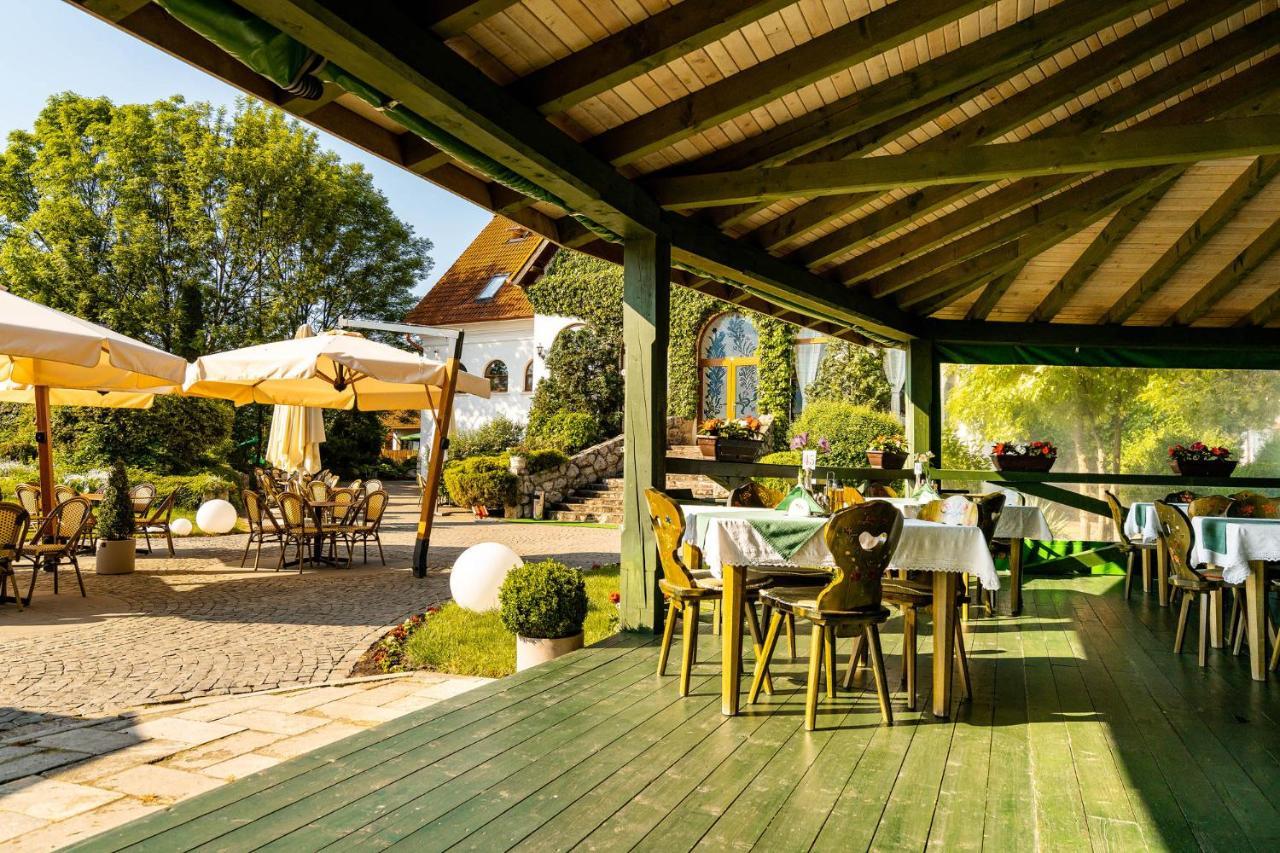 Conacul Secuiesc-Szekelyko Kuria Hotel Coltesti Екстериор снимка